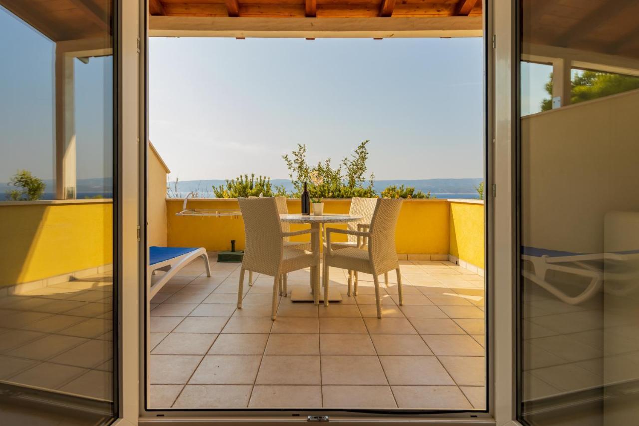 Luxury Apartments Villa Ruzmarina With New Heated Infinity Pool And Lounge Area Marusici  Buitenkant foto