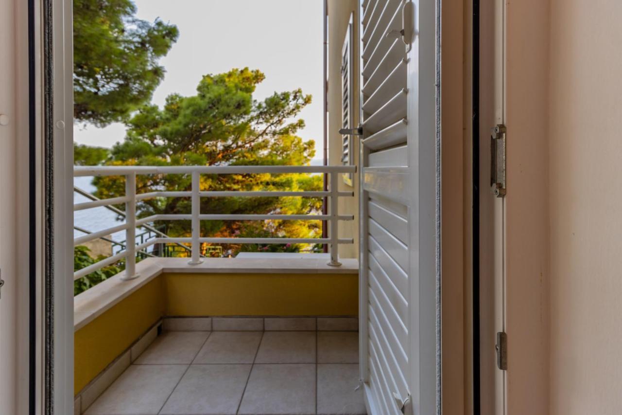 Luxury Apartments Villa Ruzmarina With New Heated Infinity Pool And Lounge Area Marusici  Buitenkant foto