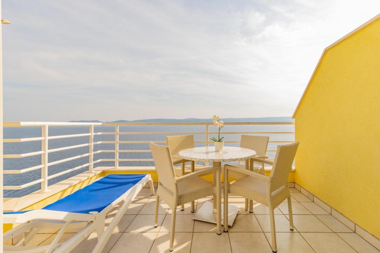 Luxury Apartments Villa Ruzmarina With New Heated Infinity Pool And Lounge Area Marusici  Buitenkant foto