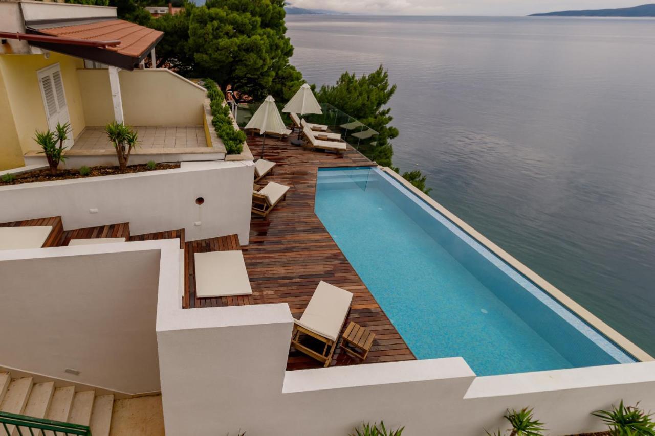 Luxury Apartments Villa Ruzmarina With New Heated Infinity Pool And Lounge Area Marusici  Buitenkant foto