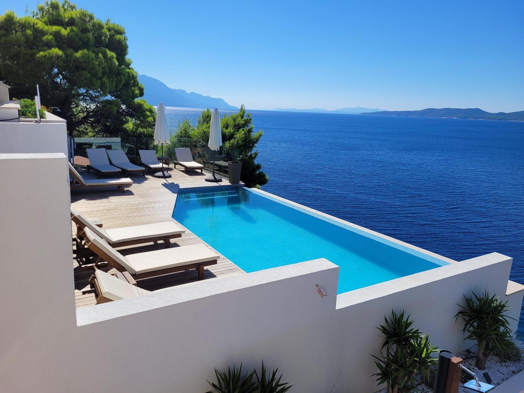 Luxury Apartments Villa Ruzmarina With New Heated Infinity Pool And Lounge Area Marusici  Buitenkant foto