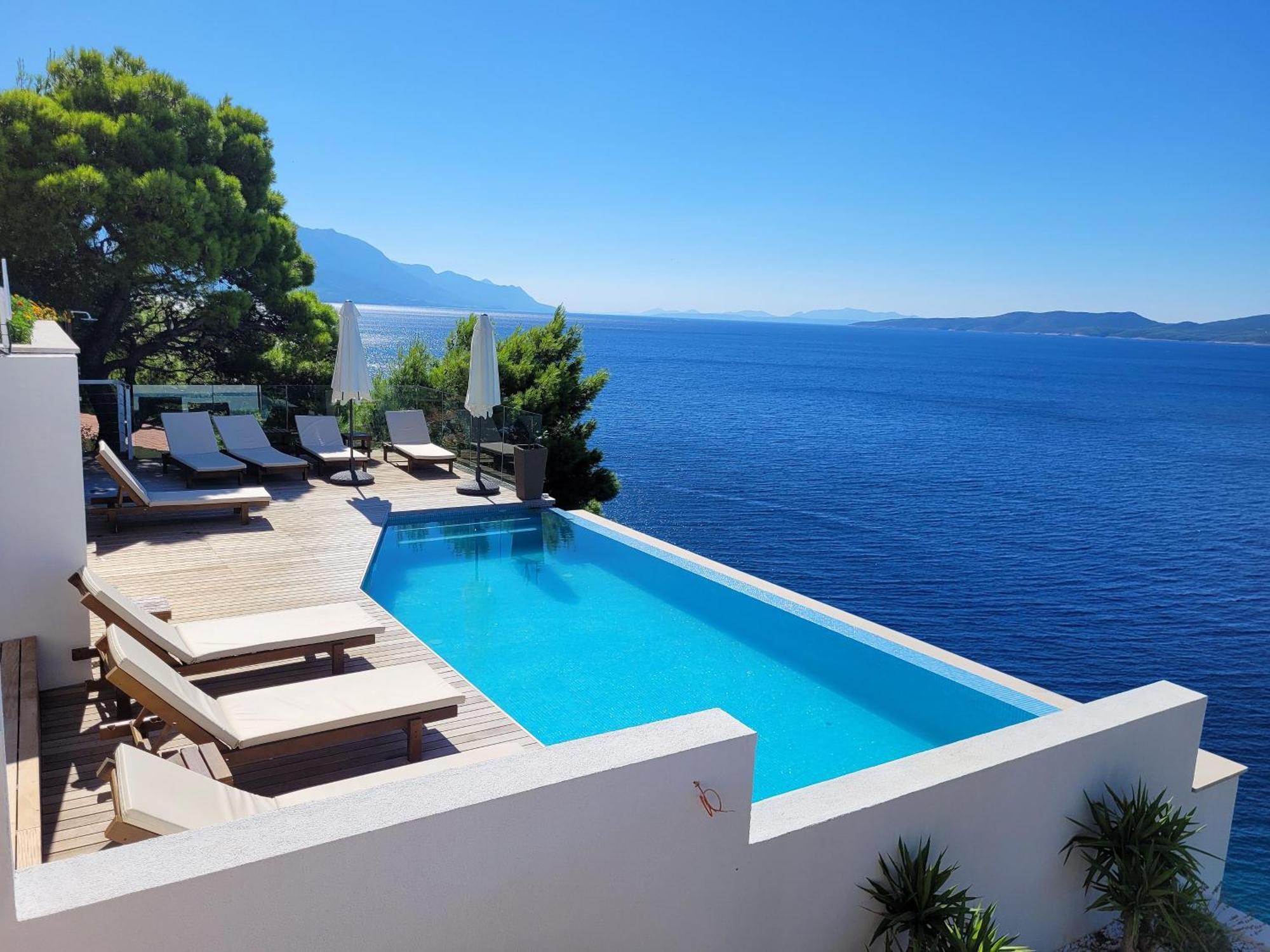 Luxury Apartments Villa Ruzmarina With New Heated Infinity Pool And Lounge Area Marusici  Buitenkant foto